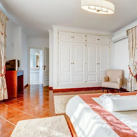 Vakantiehuis Prime 5 With Private Pool And Parking Walk To Altura