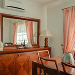 Prime 5 With Private Pool And Parking Walk To Holiday home *