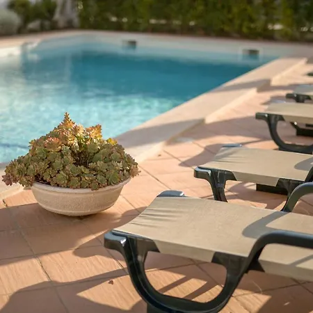 Prime - 5 Suites, Private Pool And Parking, Walk To Altura